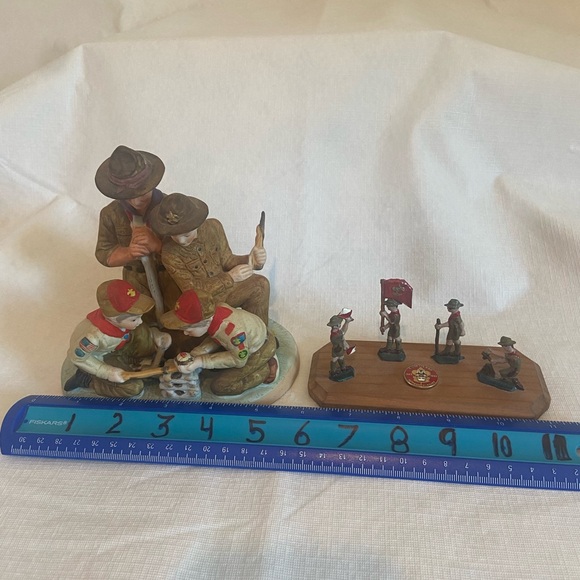 Boy Scouts Joseph Csatari 75th Anniversary 1984 Porcelain Figurine +Plus Figures - Picture 10 of 13